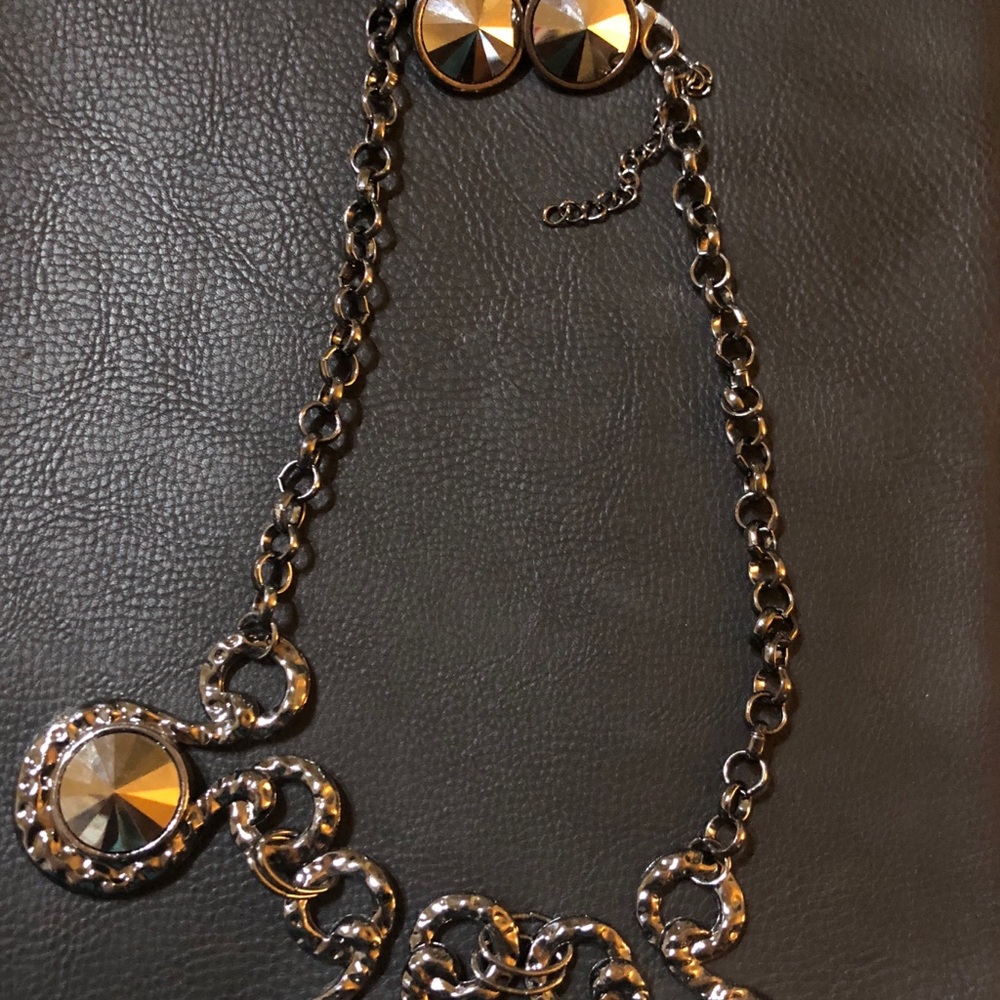 Jewelry - Picture 3 of 4